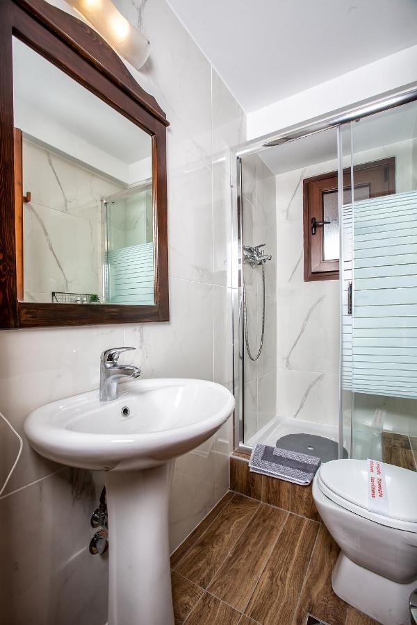 La Noi Guesthouse Samarína Dış mekan fotoğraf