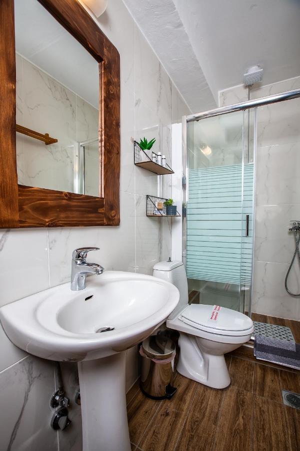 La Noi Guesthouse Samarína Dış mekan fotoğraf