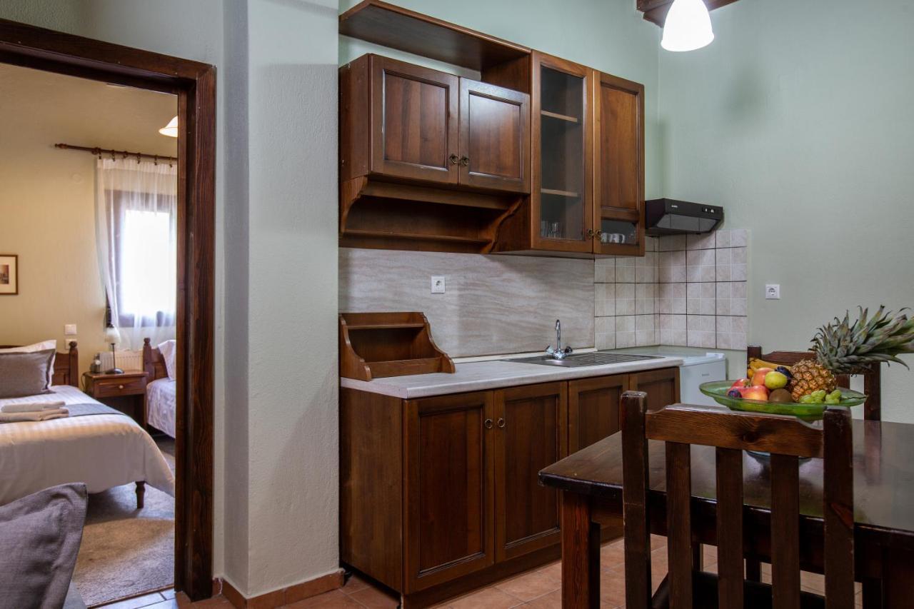 La Noi Guesthouse Samarína Dış mekan fotoğraf