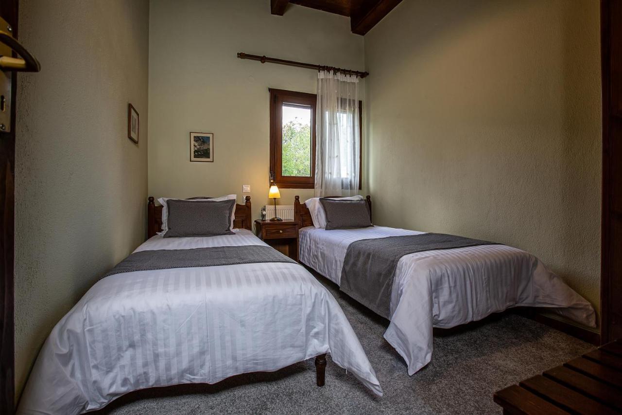La Noi Guesthouse Samarína Dış mekan fotoğraf