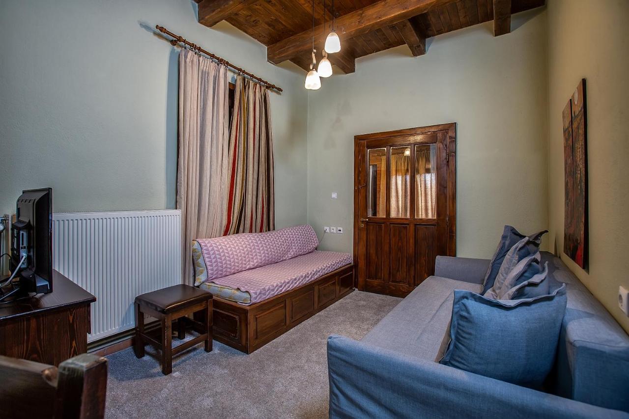 La Noi Guesthouse Samarína Dış mekan fotoğraf