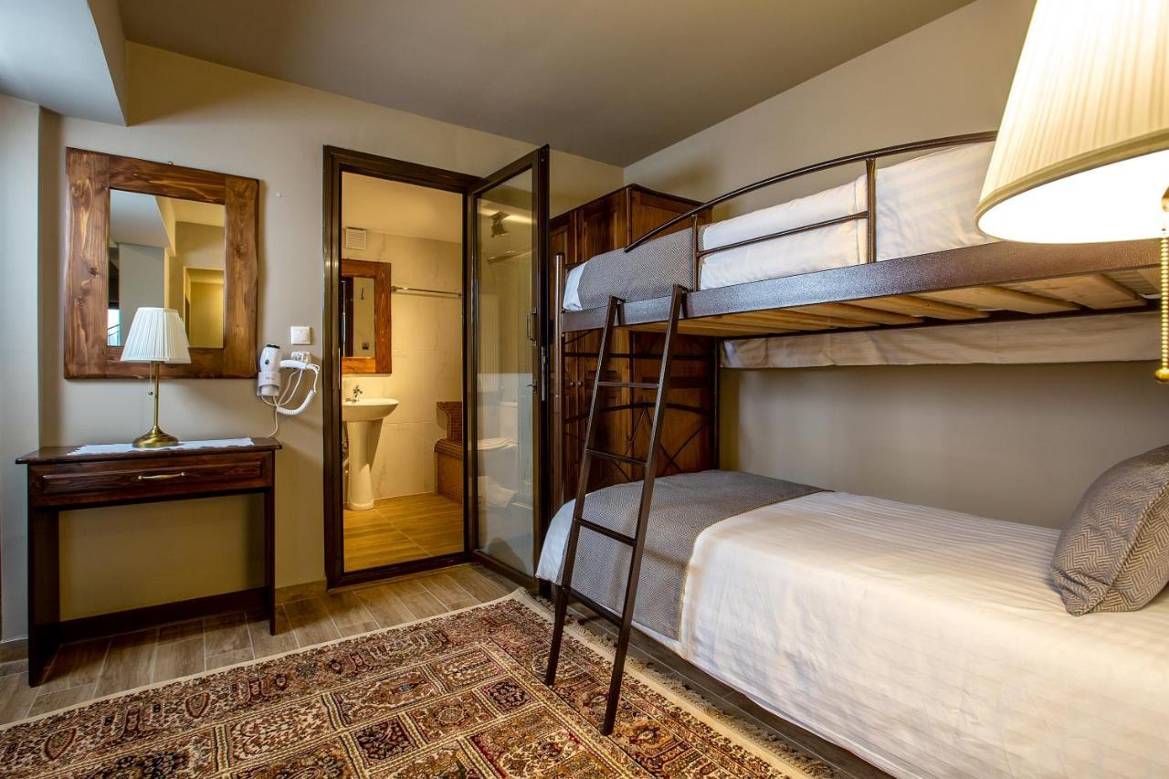 La Noi Guesthouse Samarína Dış mekan fotoğraf